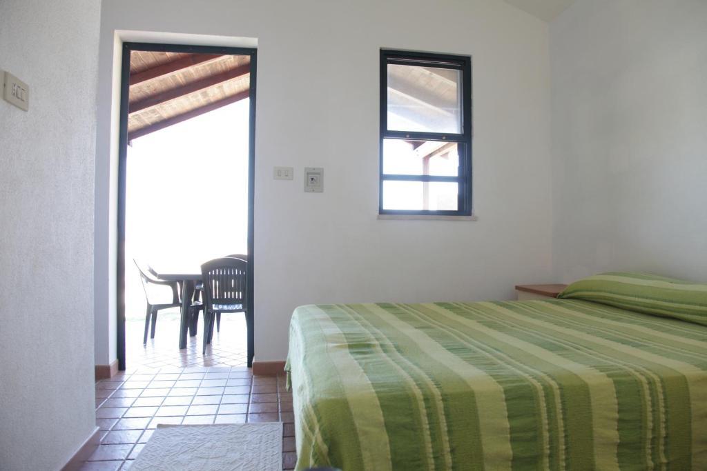 Camping Golfo Dell'Asinara Platamona Habitación foto